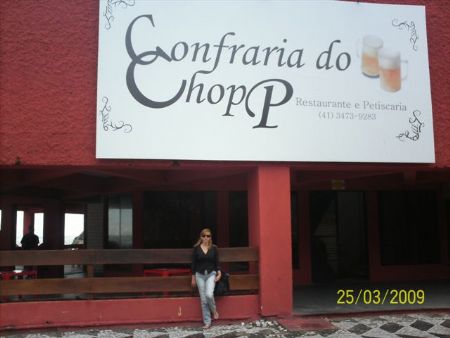 Lucinha, em frente ao restaurante da rica, Confraria do Chopp